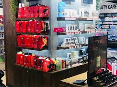 -永旺黄岛购物中心