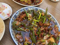 -杨三娘跷脚牛肉(羊子山西路店)