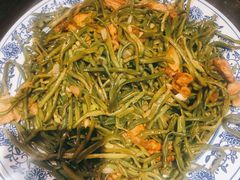黑猪肉炒干豆角丝-王村姑老土炕莜面村(桥东店)