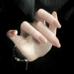 -悦指间美甲美睫