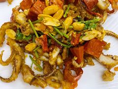 脆椒辣鱿鱼-兴国苑酒店