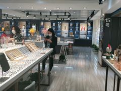 -宏宇眼镜蔡司依视路折扣店(兆佳眼镜城店)