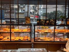 -红跑车蛋糕世界(网巾市店)