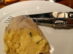餐前面包配黄油-弗兰克牛排西餐厅Ribone steak house(柠檬花园店)