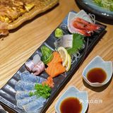 闹市中的静区日料店，上下两层打造专属用餐空间‼️