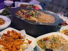 -巴特餐饮6加1音乐餐吧·新疆菜