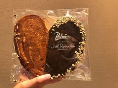 巧克力蝴蝶酥-Salon de The de Joel Robuchon(外滩18号店)