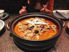 红焖羊蝎子暖锅-丝路金桃·新疆菜(徐汇店)