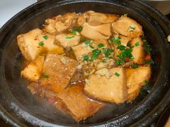 砂锅豆腐-费大厨辣椒炒肉(万家丽一店)