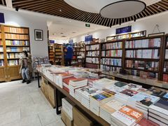 -尔雅书店(太原金广大厦店)