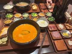 -银米·云南传统过桥米线(双廊黑金冠店)