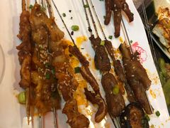 -亮亮烧烤(万松园店)
