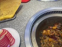 -山里屯铁锅炖·东北菜(康桥店)