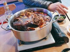 -运气牛自助酱大骨火锅(南京东路店)