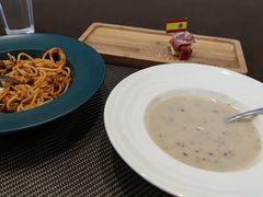 -悦享绿山墙西餐厅