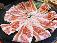 精品牛五花-唯成•韩国炭火烤肉 유성고기