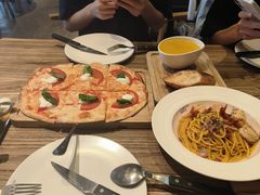 -Common Table · Brunch & Coffee