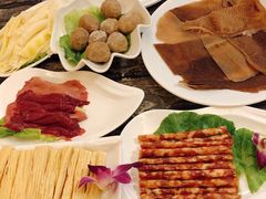 -云中捞高空旋转餐厅(商茂世纪广场店)
