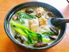 香菇炖鸡米线-老妈米线(港龙店)