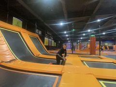 -Tenker Club弹刻极限主题公园 · 蹦床 · 团建 · 生日派对(大关店)