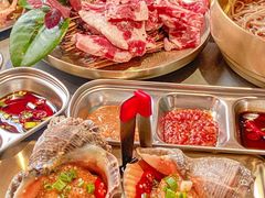 -围炉肉舍•炭烤活鳗•丹东海鲜烤肉(步行街店)