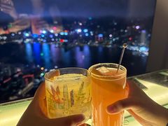 -OZONE 顶楼酒吧(香港丽思卡尔顿酒店)