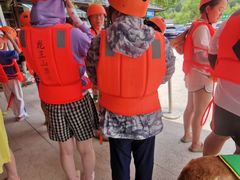 -安吉龙王山峡谷漂流