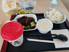 梅干菜扣肉饭-永和大王(浦东国际机场店)