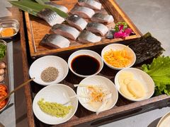 -围炉肉舍•炭烤活鳗•丹东海鲜烤肉(步行街店)