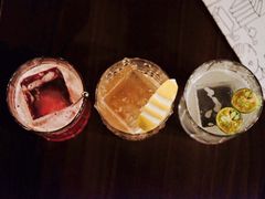 -毛毛虫酒吧