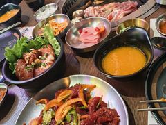 -香猪坊韩国烤肉专属门店(魏公村店)