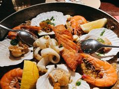 传统西班牙墨鱼汁海鲜饭-BROWNSTONE布朗石西班牙餐厅(深圳湾店)