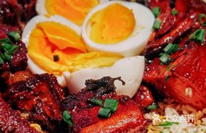 Pickled Vegetable Braised Pork Rice