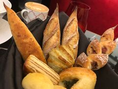 -Salon de The de Joel Robuchon(外滩18号店)