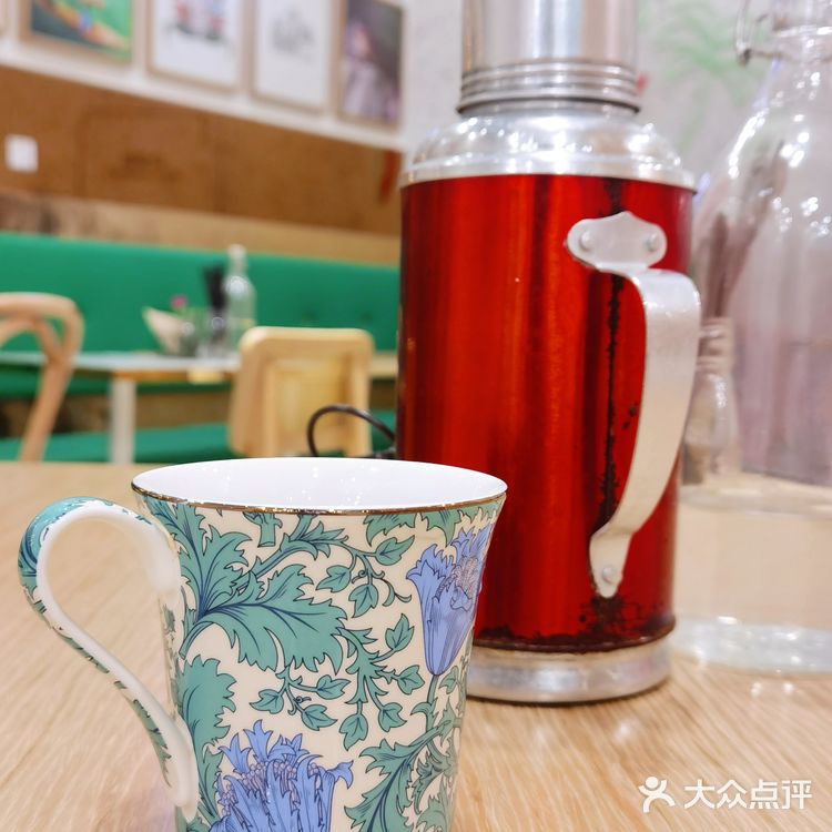 探店上海白玉兰广场拿汀太太