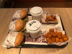 -The Habit Burger Grill 哈比特汉堡(复兴soho店)