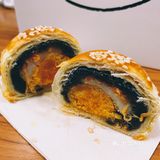【馅中馅蛋黄酥】一盒四个，一个70克