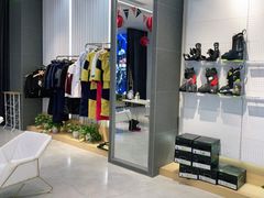 -Hopo Snow 城市滑雪空间(滨江宝龙城店)