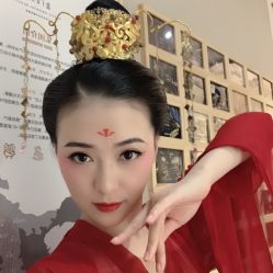 -盘子女人坊古装写真摄影(厦门总店)