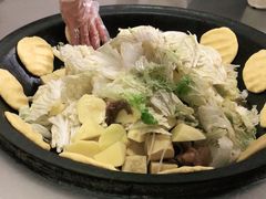 -粘豆包柴火铁锅炖
