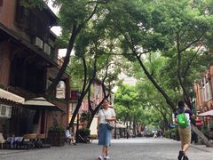 -黎黄陂路街头博物馆