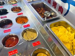自助调料区-马路牙子烧烤音乐酒馆(望京店)