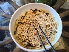 鸡丝凉米线-云海肴·汽锅鸡·云南菜(天山百盛优客店)