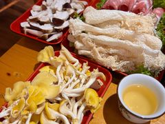 -民食香·腊排骨野生菌美食(木府店)