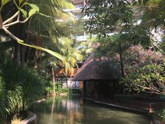 -三亚湾海居铂尔曼度假酒店