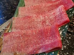 精选澳洲和牛纽约客牛排-老乾杯和牛烧肉(王府中环店)