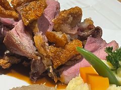 -LENBACH兰巴赫西餐啤酒坊(大连东港店)