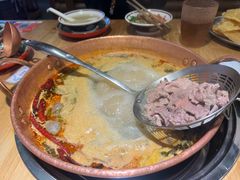 -洱火云南酸菜牛肉火锅(石景山当代商城店)