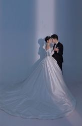 -唯一旅拍·颂当代影像艺术中心(上城店)