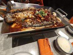 -鸣记脆皮烤鱼·海鲜烤鱼(马栏店)